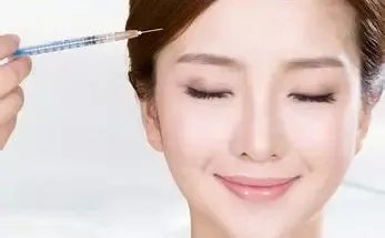 成都什么医院丰太阳穴好？