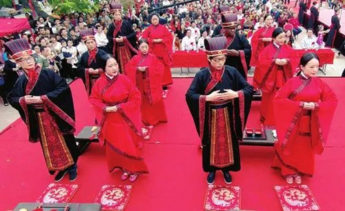 大连集体婚礼费用多少钱　哪些结婚方式省钱