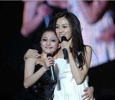 张韶涵新歌疑似回应范玮琪,这俩“姐妹”感情比电视剧还精彩,怎么回事?