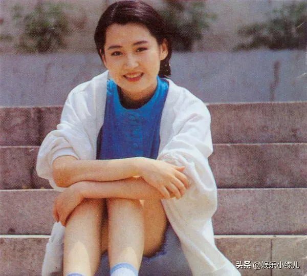 中国最迷人酒窝美女许晴，有过一位亿万富翁男友后，为何从此单着？