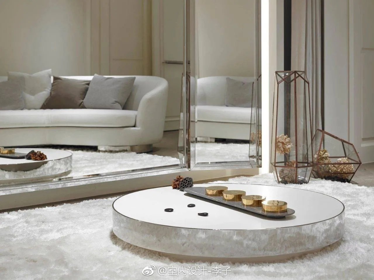 【婚纱工作室装修案例】本案把空间直向且有层次的划为三等份，穿...