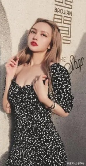 周扬青波点裙大秀性感好身材，分手后做回自己更耀眼，对此你怎么看？