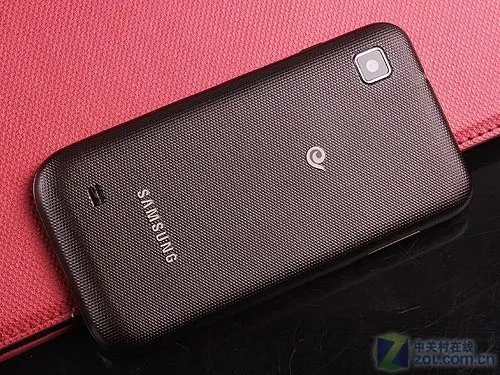 简配版I909? 双模Android三星I809评测