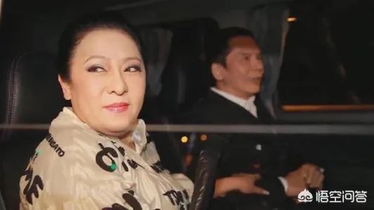 向佐郭碧婷恋情迅速升级的背后，向太为何频频贡献助攻？