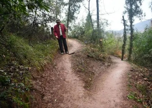 8旬老人被称愚公 被称愚公的原因是什么？