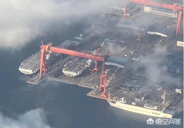 辽宁舰改造完毕今已出海，4月23日海军节阅舰式，双航母编队可期待吗？
