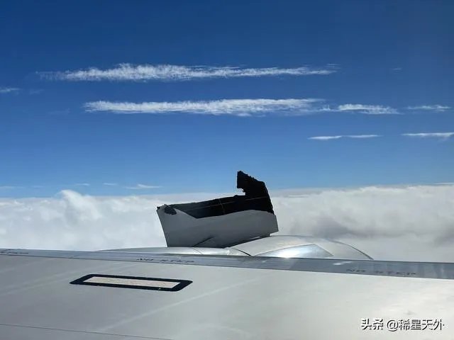 美联航波音777客机引擎爆炸，失去一个引擎后飞机为何能成功返航？