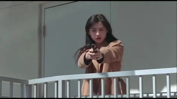 张柏芝晒13岁儿子八块腹肌照，她儿子究竟有多自律？