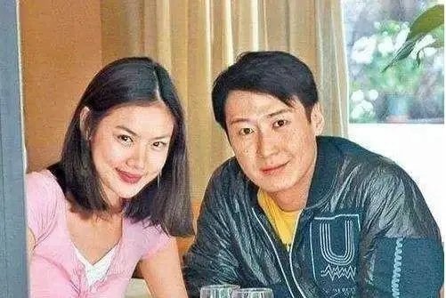 败光黎明7个亿，现任老公欠3000万，乐基儿咋了？