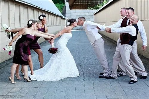 伴郎伴娘要几个较合适  伴郎伴娘要做什么