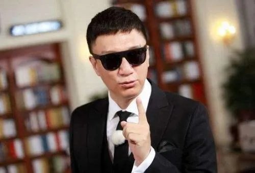 如何评价孙红雷在《极限挑战》中的人品？