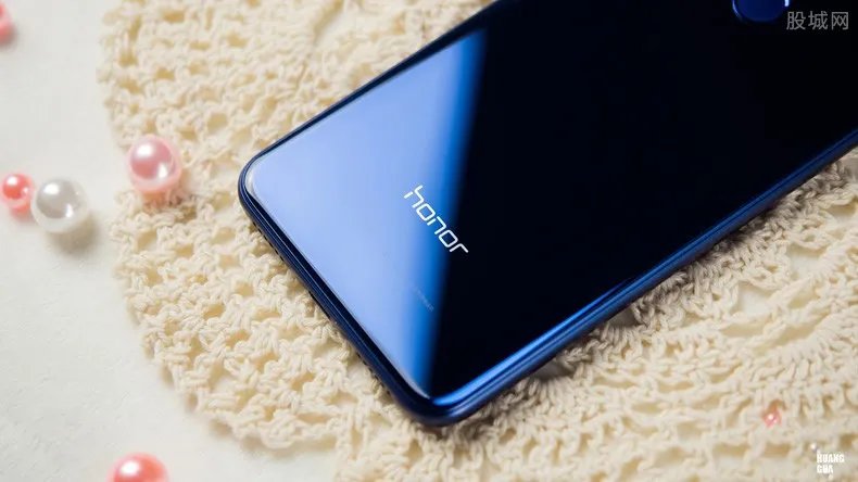 荣耀20和荣耀v20哪个好 哪款更值得买？