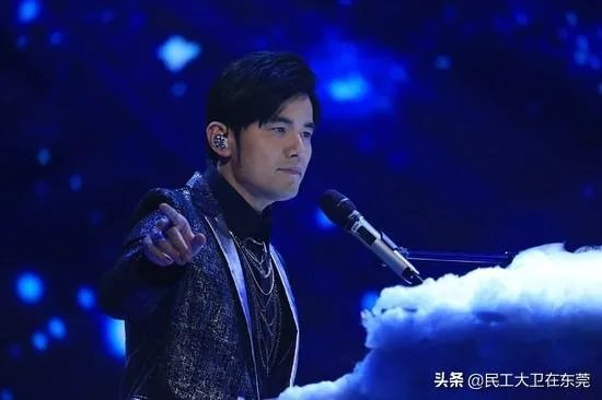 周星驰和周杰伦谁的成就高