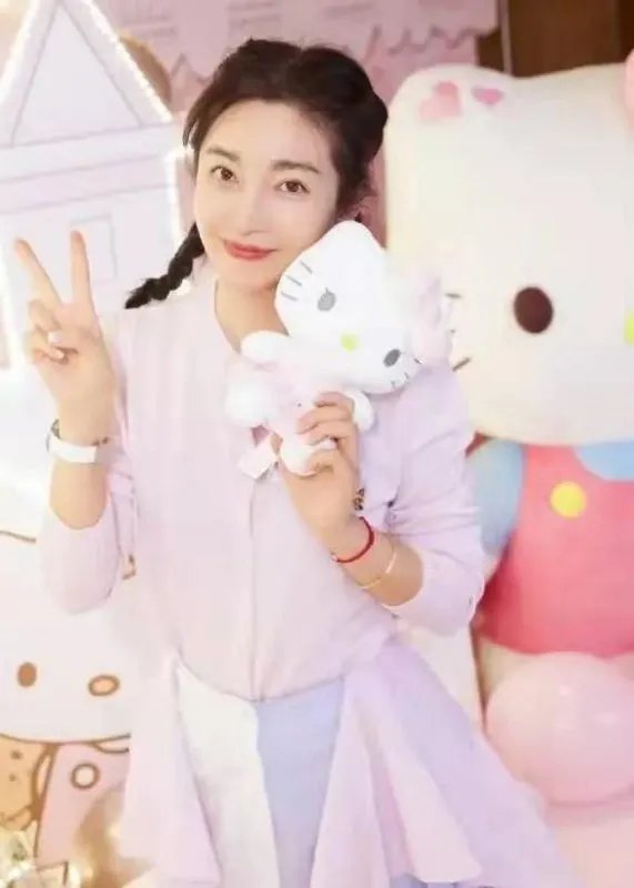 赵丽颖陪李冰冰过生日,两人的生日合照有多令人惊艳?