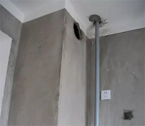 一楼厨房装修时，烟道下半部能拆掉吗?