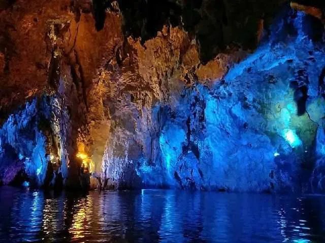 地下喀斯特地貌的溶洞有什么