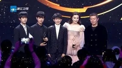 angelababy上哪个卫视的春节联欢晚会节目单