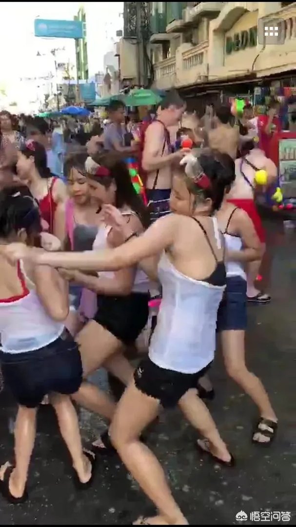 海南保亭的嬉水节好玩吗？