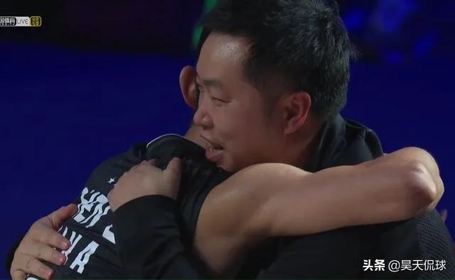 谌龙两局横扫乔纳坦成功卫冕法羽赛男单冠军,夺取赛季首冠。本场比赛你怎么看?