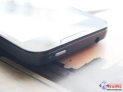 华为Ascend G300C评测—外观细节