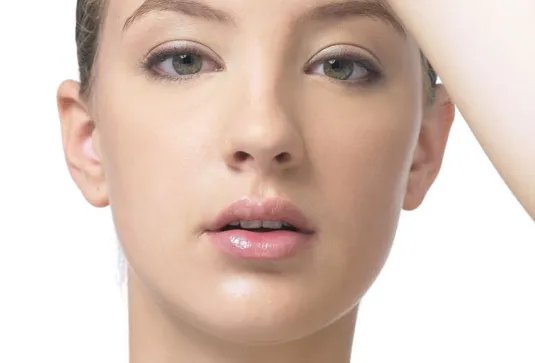 单眼皮怎么能变双眼皮