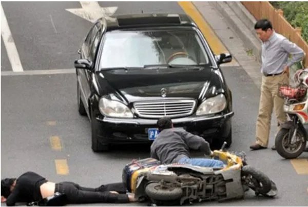 为了碰瓷，男子狠到拿砖头砸断自己的手指，如此做构成什么犯罪行为？