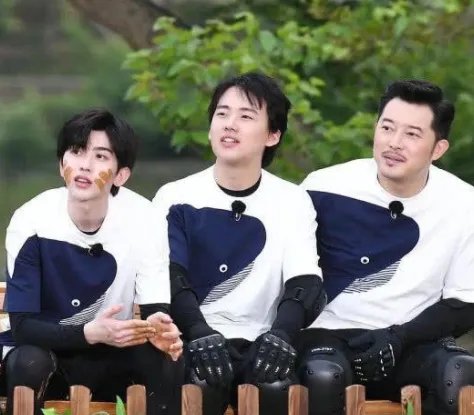 蔡徐坤邀请郭麒麟当MV女主，他们之间的关系如何？