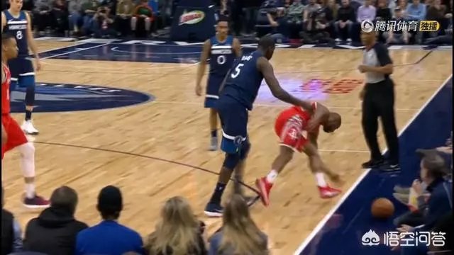 森林狼火箭比赛冲突迪昂为什么要推倒保罗？