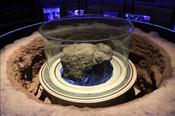 吉林陨石坠落，在坠落范围内有没有可能捡到陨石？