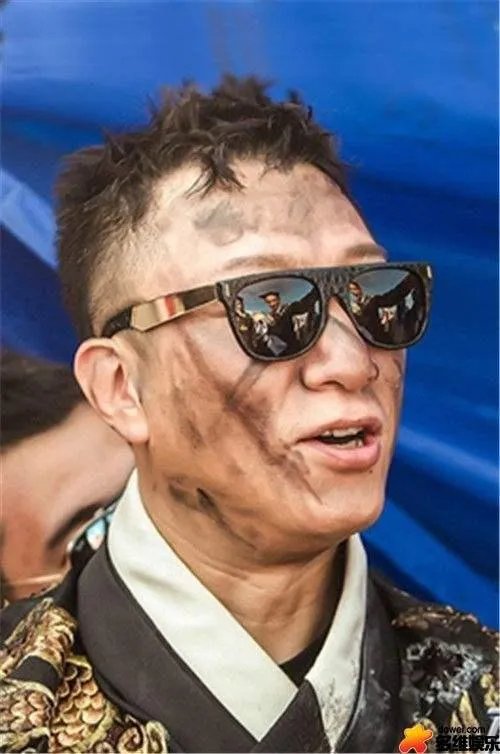 如何评价孙红雷在《极限挑战》中的人品？