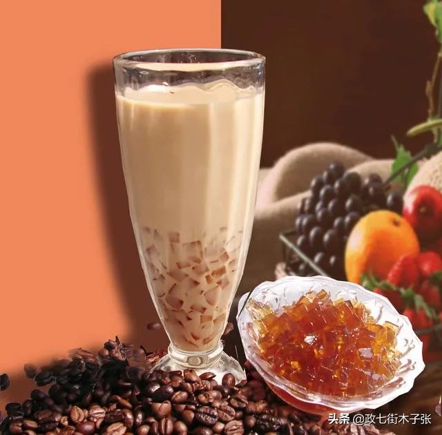 我想在奶茶店加个小吃，什么适合点？