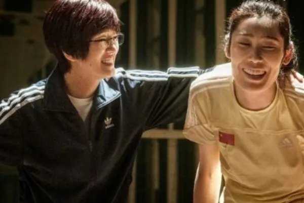 巩俐拍摄《夺冠》三页纸台词一条过,其主要原因是什么?