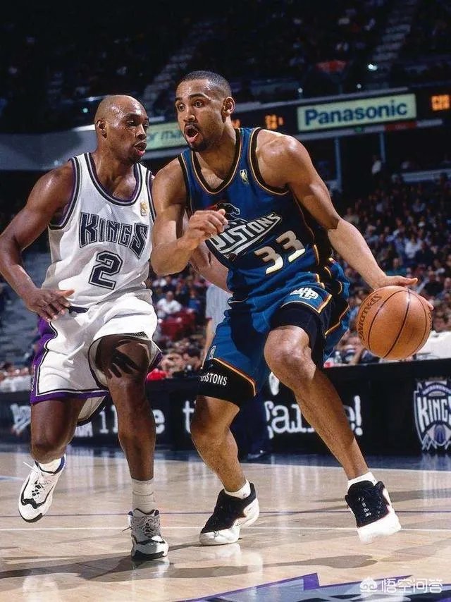 两届MVP得主纳什入选2018NBA名人堂,只有一个一阵的希尔为何也能跟着入选?你怎么看?