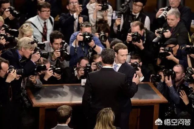 扎克伯格创立的facebook陷入数据泄露事件，此后公司会面临怎样的境况？