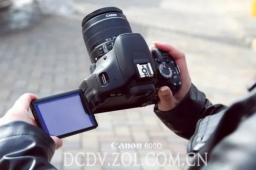 单反入门之选 佳能 600D套机报3400元