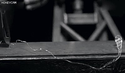 子弹都打不碎的“鲁珀特之泪”为何一捏尾部就碎了?