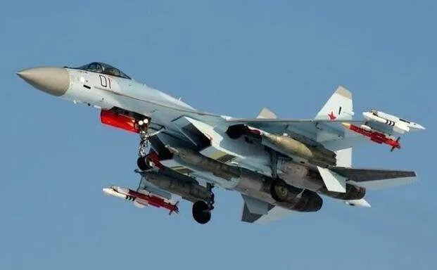 中国空军绕岛飞行振奋人心,近期内中国空军共有多少