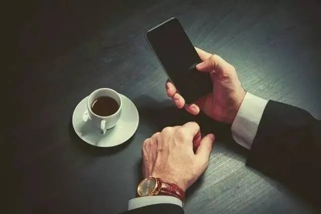 大S录综艺节目表示，自己会删前任的所有联系方式，你会吗？