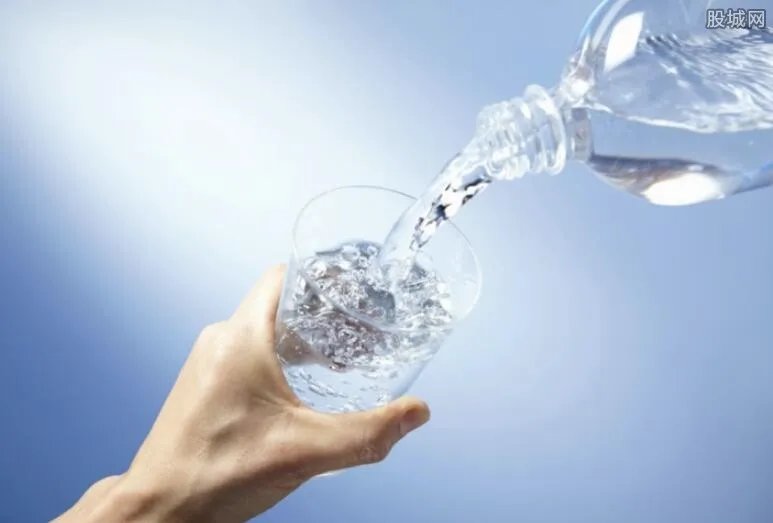 2017矿泉水品牌排行 矿泉水品牌哪个好