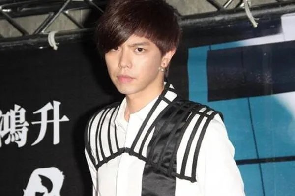 小鬼黄鸿升将进行花葬，什么是花葬？