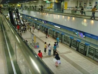 星二代不会搭地铁是什么情况？