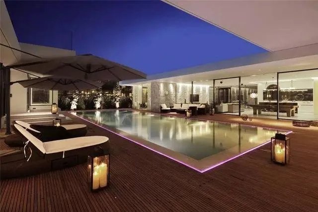 只有极简风才能hold住的豪品别墅,既美又有品!