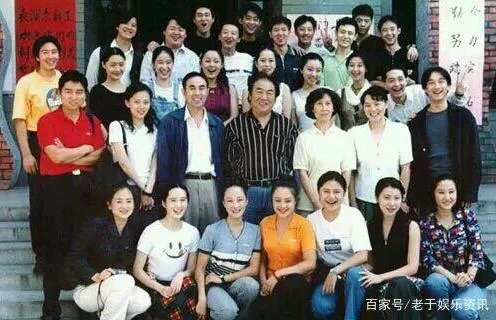 海清黄磊为恩师庆生 海清和黄磊原来是这样的关系