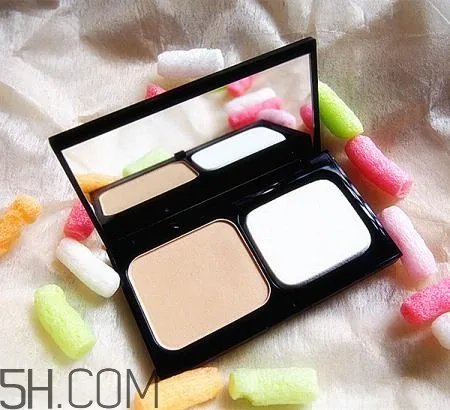 bobbi brown明星产品有哪些?bobbi brown胶囊气垫好用吗?