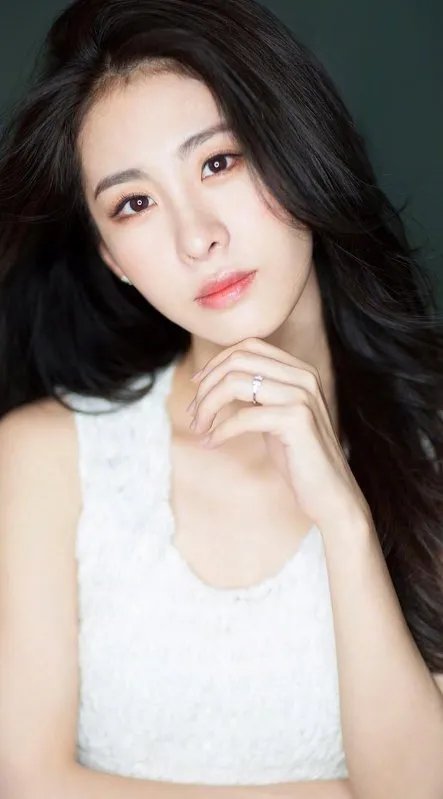 未婚生子事件后,张碧晨晚会节目被拿下,华晨宇的事业却丝毫不受影响?