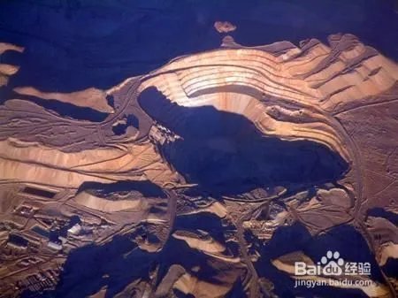 全球十大壮观坑洞：地狱之门排名第一