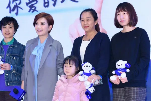 情歌天后梁静茹宣布离婚，他的老公到底是什么背景？