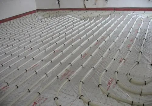 地暖是怎么安装的