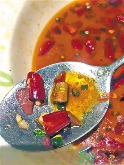 知名餐厅毛血旺里吃出烟头 餐厅的地址在哪?