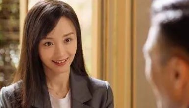 《二十不惑2》姜小果的官配是谁？他们在一起了吗？